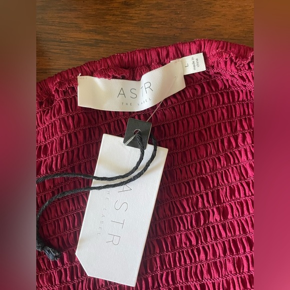 ASTR the Label Deep Pink / Red Long Sleeve Blouse Size Large NWT - Picture 6 of 6